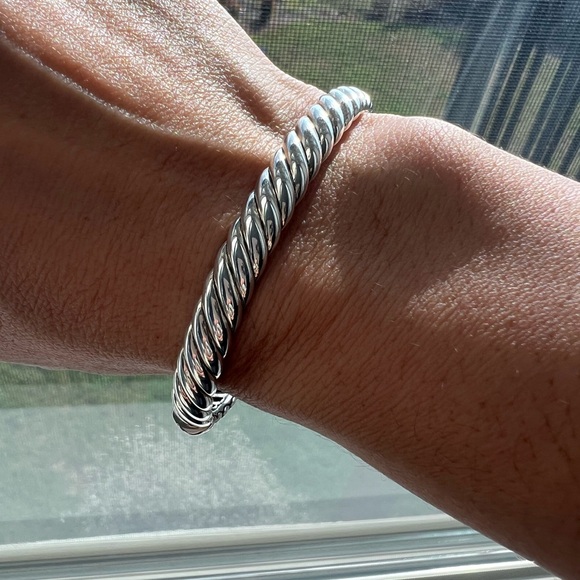 Authentic David Yurman Sculpted Cable Bangle Bracelet - Picture 1 of 10